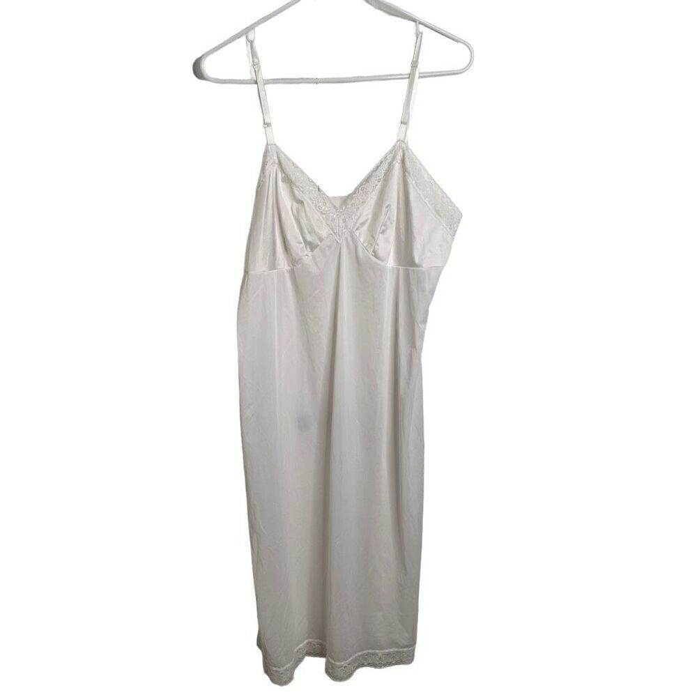 Vintage Vanity Fair Full Slip Womens 36 White Nylon Lace Adjustable Strap